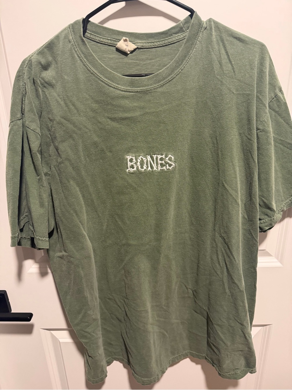BILLY BONES Olive Green Graphic
